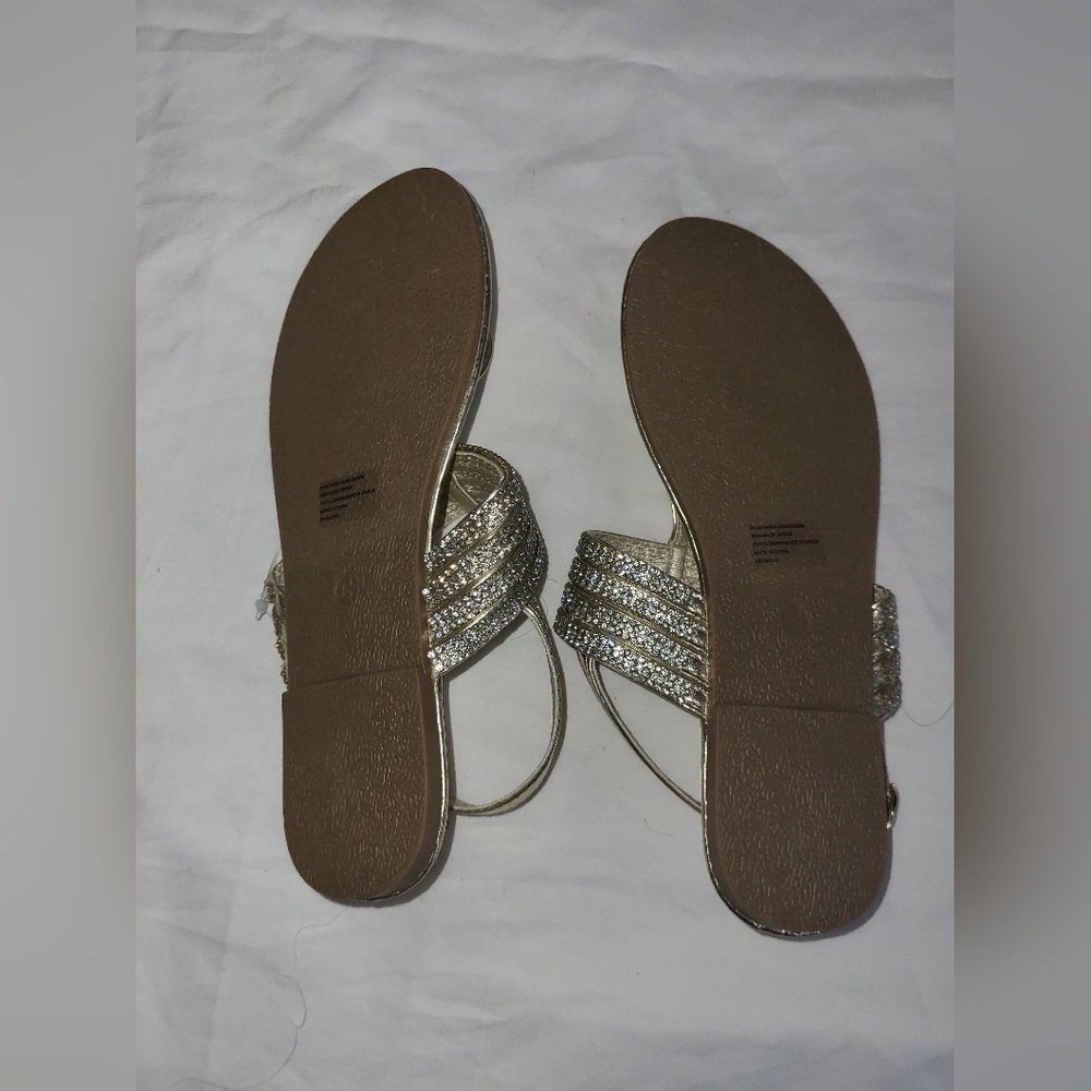 Big Girl Sandals Size 3.5 New* - Picture 2 of 3